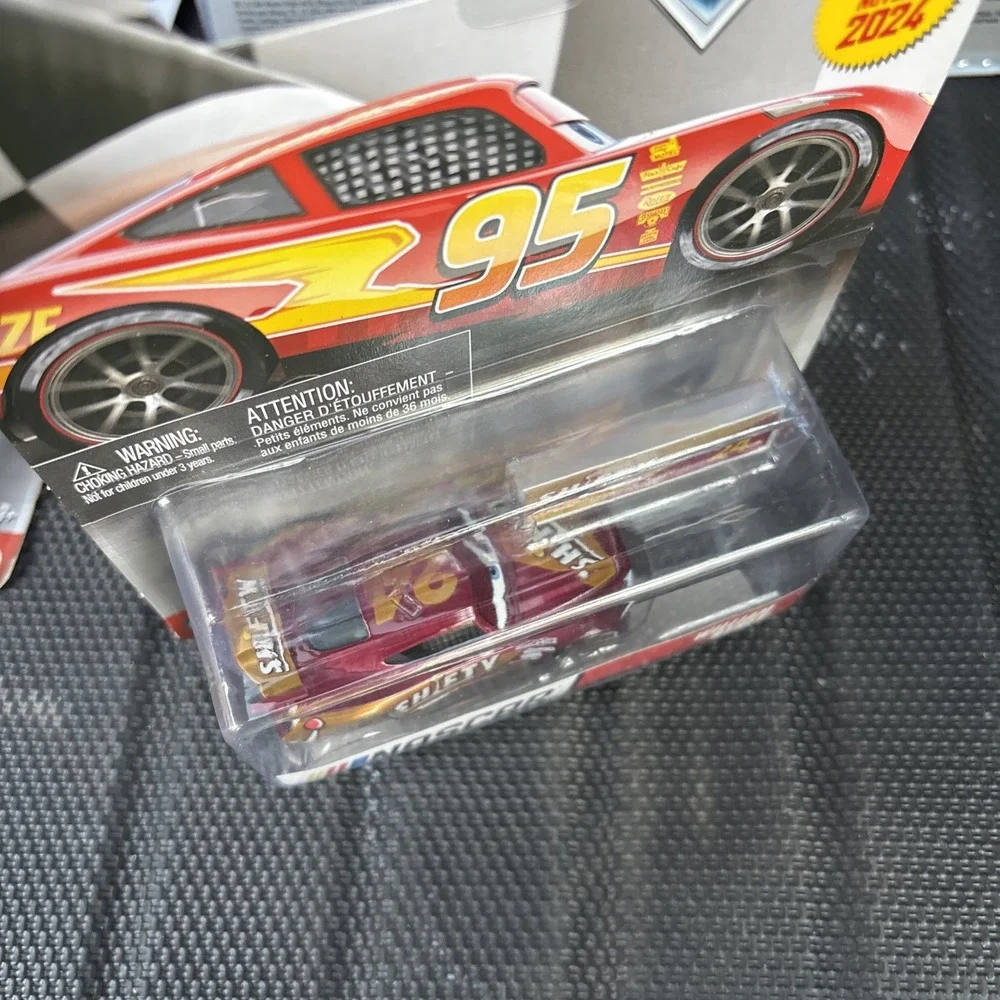 DISNEY PIXAR CARS NASCAR SERIES WILLIAM BYREV SHIFTY DRUG METAL 2024